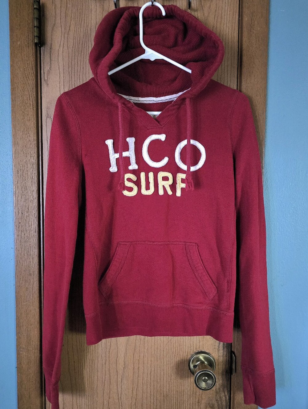 M Red White & Yellow Hollister HCO Surf Pullover Hoodie